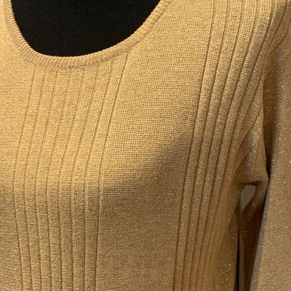 Anna Gray Small Silk Blend Sparkly Gold Scoop Neck Long Sleeve Strechy Sweater - Picture 2 of 6